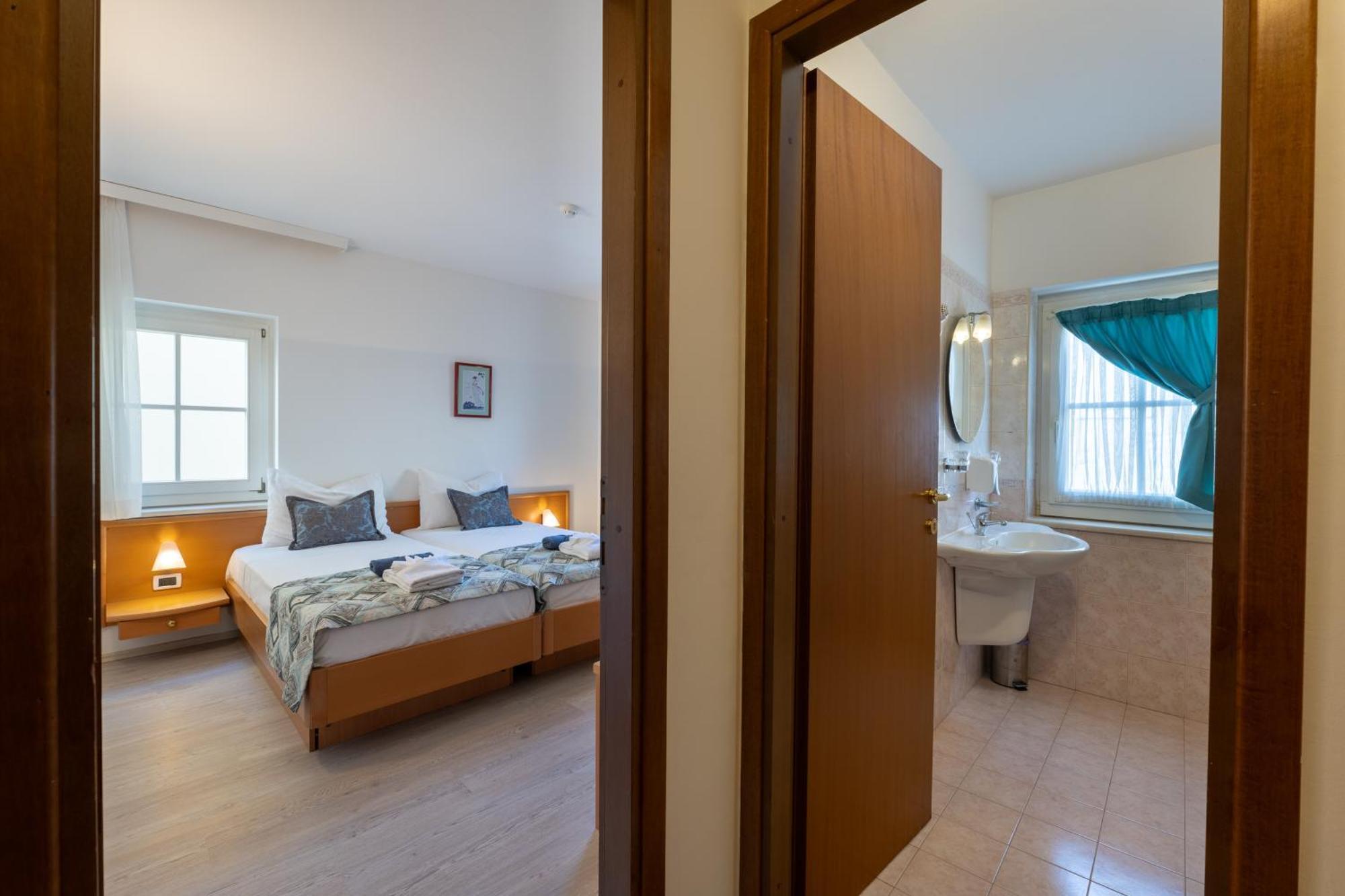Villa Fontana Trogir Luaran gambar